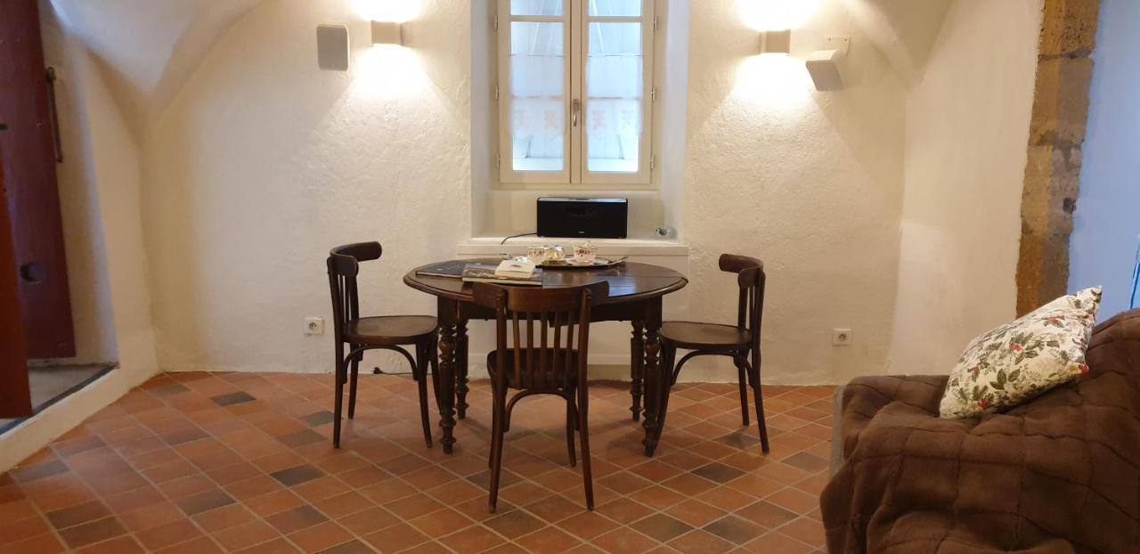 Appartamento La Voute Noble Saint-Saturnin  Esterno foto