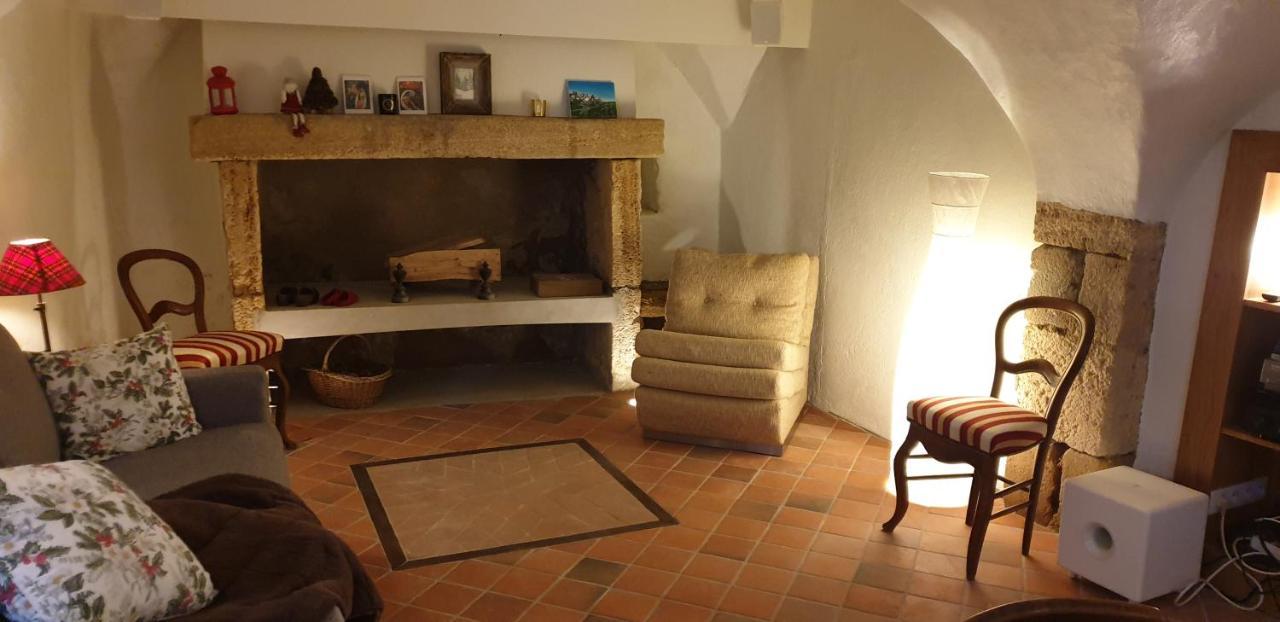 Appartamento La Voute Noble Saint-Saturnin  Esterno foto