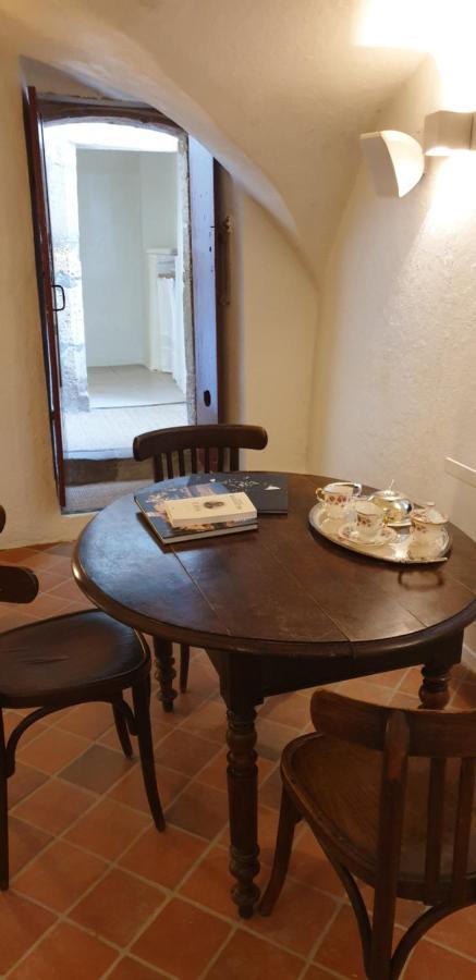 Appartamento La Voute Noble Saint-Saturnin  Esterno foto